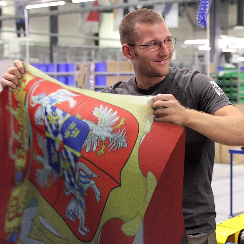 About Flagmaker & Print